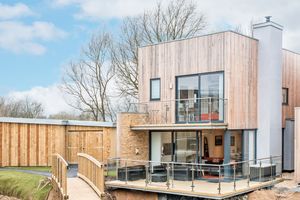 Photo 7- click for photo gallery